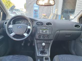 Ford Focus 2.0-16V Rally Edition picture 17