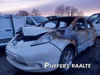 Uttjänta bilar auto Nissan Leaf Leaf (ZE0), Hatchback, 2010 / 2017 Leaf 2013/11