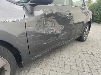 Toyota Auris Toyota Auris 1.8 Full Hybrid Dynamic Business N.A.P NL AUTO DEALER ONDERHOUDEN AUTO picture 19