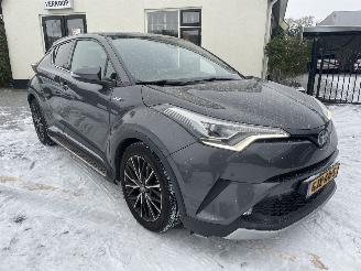 krockskadad bil auto Toyota C-HR 1.8 Hybrid Bi-Tone dealer onderhouden auto prachtig!!! 2018/5