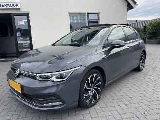damaged passenger cars Volkswagen Golf 1.5 TSI 1st EDITION 2020/3