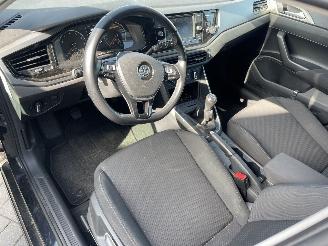 Volkswagen Polo 1.0 MPI Comfortline N.A.P NL AUTO picture 7