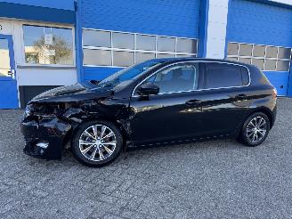 Unfallwagen Peugeot 308 1.2 PURE TECH  ALLURE 2017/1
