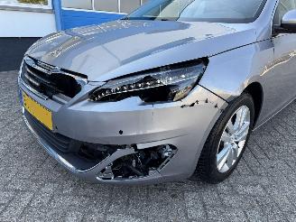 Peugeot 308 1.2 E-THP  ALLURE picture 10