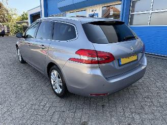Peugeot 308 1.2 E-THP  ALLURE picture 8