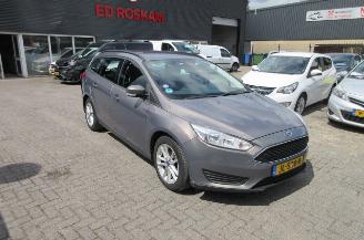Schadeauto Ford Focus 1.0 TREND 2016/4
