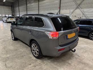 Mitsubishi Outlander 2.0 PHEV instyle picture 3