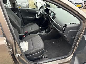 Kia Picanto 1.0 Comfort Plus Line Navigator picture 8