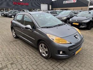 skadebil auto Peugeot 207 1.6 VTI Premiere 2010/3