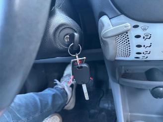 Peugeot 107 1.0 12v XS 5-drs Airco Nap picture 13