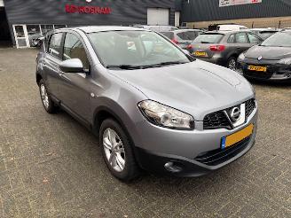 krockskadad bil auto Nissan Qashqai 1.6 Acenta 2011/8