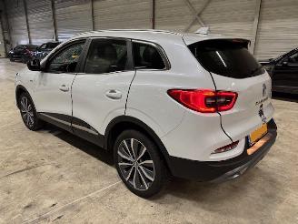 Vaurioauto  passenger cars Renault Kadjar 1.3 TCE Automaat  Black Edition Bose  (42.169 km) 2020/7