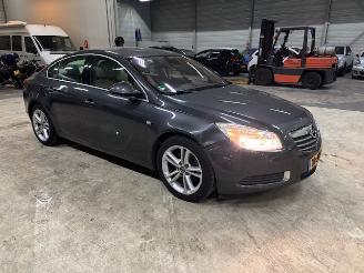 Schadeauto Opel Insignia 1.6 Turbo Cosmo 179pk 2009/9