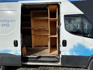 Iveco Daily 2.3 L2H3 Automaat  NAP picture 13