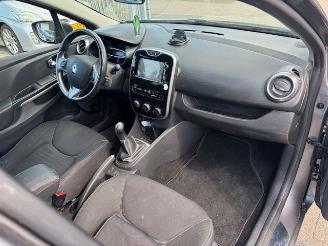 Renault Clio 1.5 DCI Limited airco navi picture 10