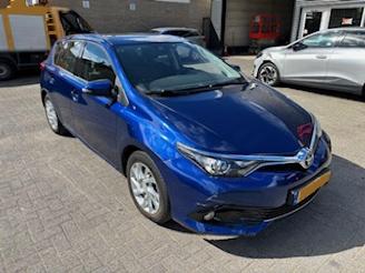 krockskadad bil auto Toyota Auris 1.2 T  Aspiration clima 2016/9