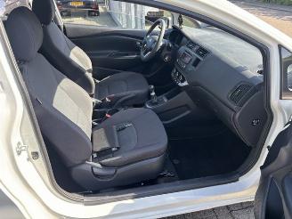Kia Rio 1.2 Comfort airco NAP picture 12