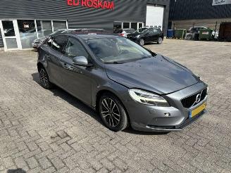 skadebil auto Volvo V-40 2.0 D2 Automaat Nordic+ 2017/5