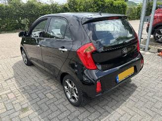 damaged passenger cars Kia Picanto 1.2 DynamicLine 2016/1