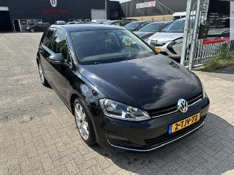 damaged passenger cars Volkswagen Golf 1.2 TSI 5-drs Highline 2014/2