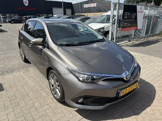 skadebil auto Toyota Auris 1.8 Hybrid Dynamic NAP 2016/8