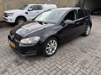 Volkswagen Golf 1.2 TSI 5-drs airco NAP picture 2