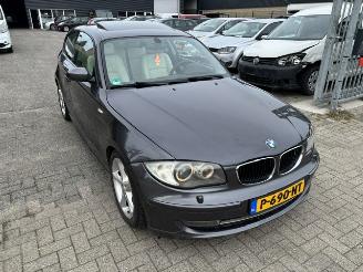 Schadeauto BMW 1-serie 120i  Sport clima 170pk 2008/4