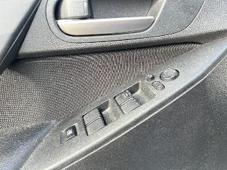 Mazda 3 1.6 Business picture 18