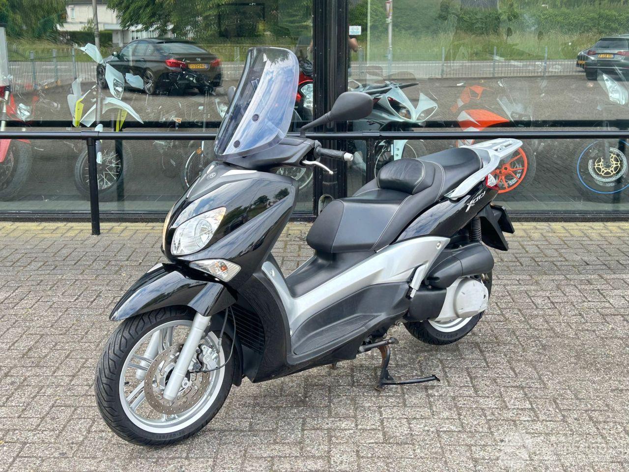 Yamaha  X-City VP 250