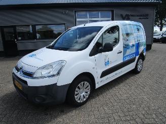 skadebil bedrijf Citroën Berlingo 1.6 HDI 500 Comfort Economy 2013/5