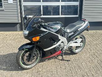krockskadad bil motor Kawasaki ZZ - R 600  1990/6