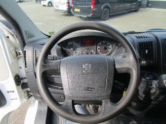 Peugeot Boxer 330 2.2 HDI L1H1 picture 13