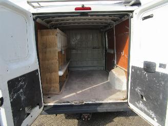 Peugeot Boxer 330 2.2 HDI L1H1 picture 16