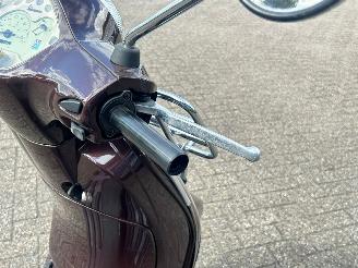 Vespa  LX 50 4T picture 12