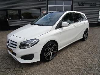 Schadeauto Mercedes B-klasse 180 Business 2017/2