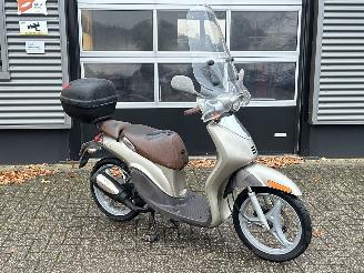 skadebil bromfiets Yamaha  Why 50 2000/6