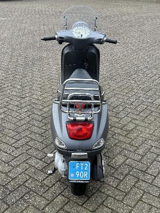 Vespa  LX 50 4T picture 4