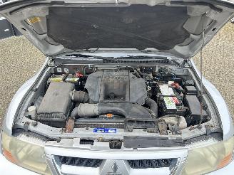 Mitsubishi Pajero 3.2 DI-D GLS Automaat picture 31