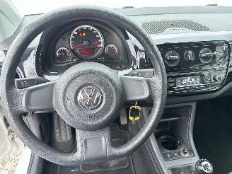 Volkswagen Up! 1.0 move up! Bluemotion picture 14