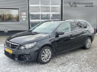 Avarii autoturisme Peugeot 308 SW 1.2 PureTech Blue Lease Premium 2020/1