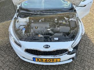 Kia Cee d 1.4 CVVT picture 31