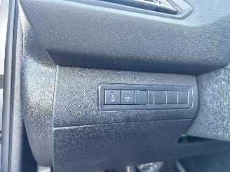 Peugeot 308 SW 1.2 PureTech Blue Lease Premium picture 27