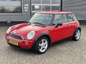 Unfallwagen Mini Mini 1.6 ONE 2002/1