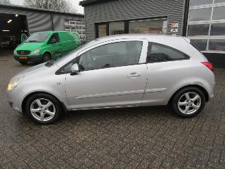 Opel Corsa 1.4-16V Enjoy picture 2