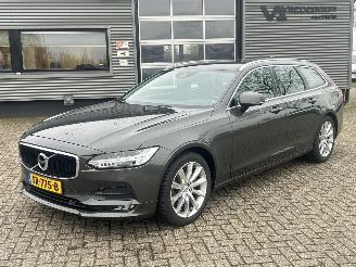 Auto incidentate Volvo V-90 2.0 T4 Momentum Automaat 2018/5