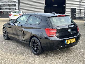 BMW 1-serie 114i 3drs picture 3
