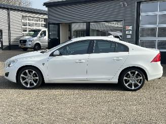 Volvo S-60 1.6 T3 150PK picture 2
