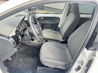 Volkswagen Up! 1.0 5drs picture 10