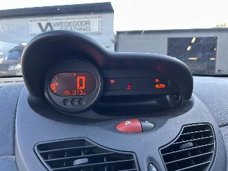 Renault Twingo 1.2 Night & Day picture 18