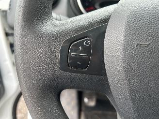 Renault Trafic 2.0 dCi 120 T29 L1H1 Comfort picture 18